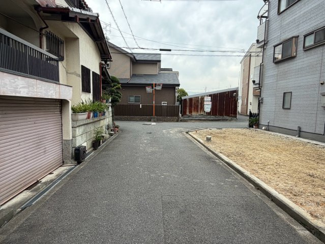 高石市東羽衣4丁目土地の前面道路含む現地写真