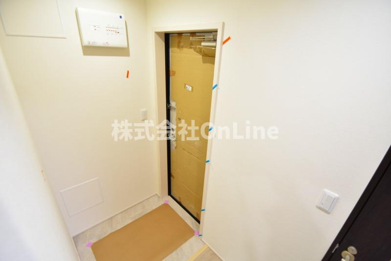 フジパレス俊徳道の玄関
