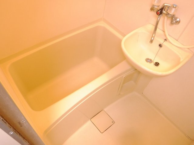 サンワールドの浴室|他のお部屋の参考写真となります。