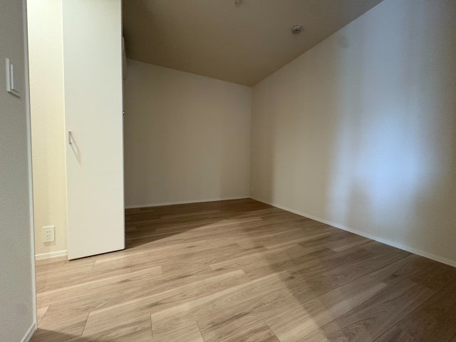 川崎市多摩区宿河原３丁目のアパートの洋室