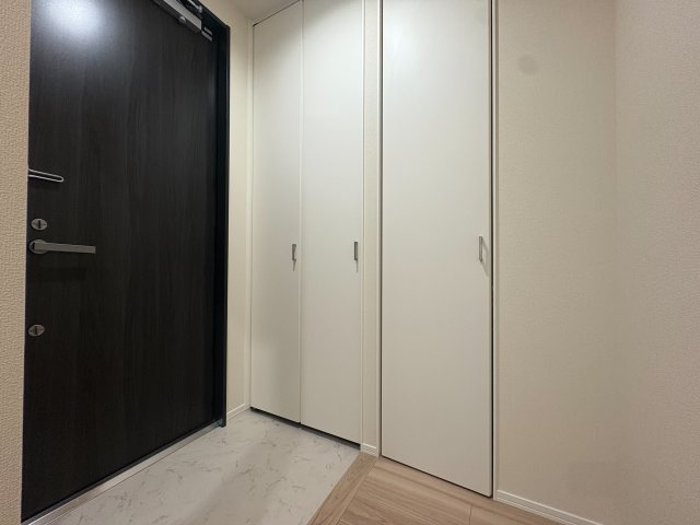 川崎市多摩区宿河原３丁目のアパートの玄関