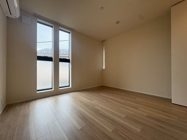 川崎市多摩区宿河原３丁目のアパートの居間・リビング