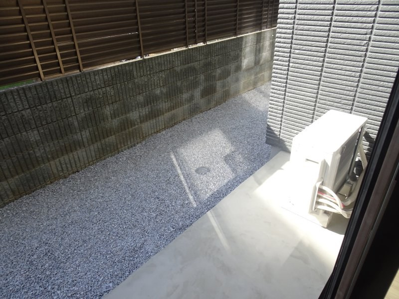 川崎市多摩区宿河原３丁目のアパートの庭