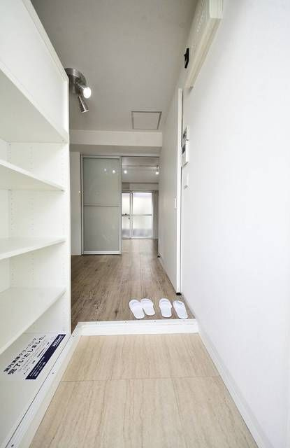 三軒茶屋マンションの玄関