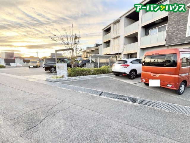 ヴェントフェリーチェBの駐車場
