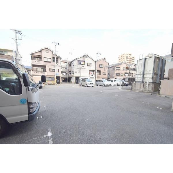 エスタシオン野江の駐車場