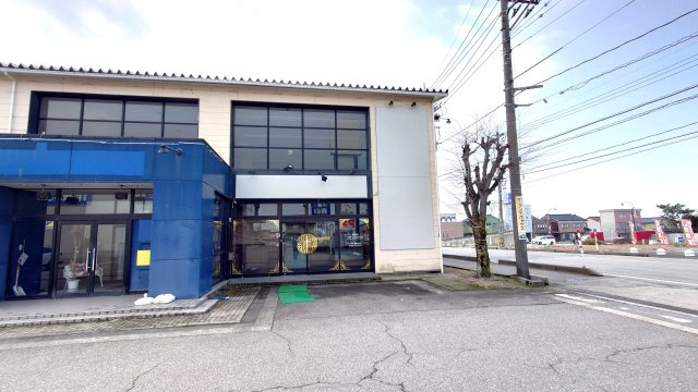 魚津市吉島貸店舗(飲食店)の外観