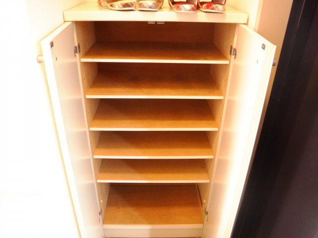 サンワールドの玄関|他のお部屋の参考写真となります。