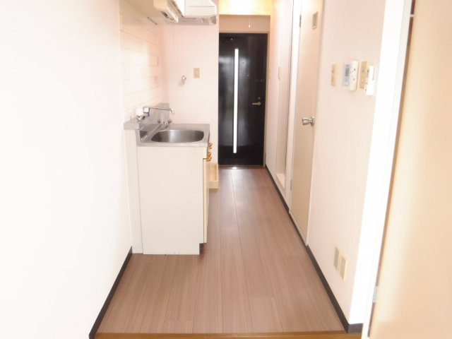 サンワールドのキッチン|他のお部屋の参考写真となります。