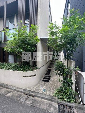 グランエッグス文京大塚Ｓのエントランス