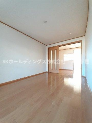 アーバン縄手Ｂの居間・リビング