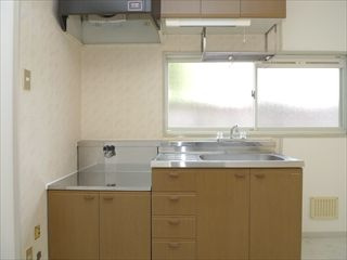 リビエラ南　B棟のキッチン|２口ガスコンロ設置可能