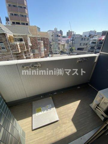 プレサンス大阪福島シエルのバルコニー