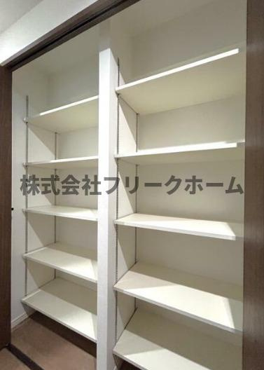 ＴＨＥ　ＰＡＬＭＳ三鷹Ⅰの収納