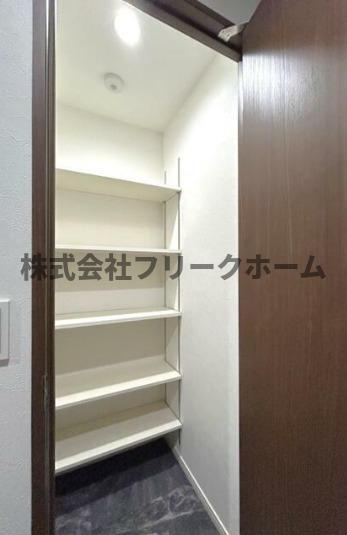 ＴＨＥ　ＰＡＬＭＳ三鷹Ⅰの玄関