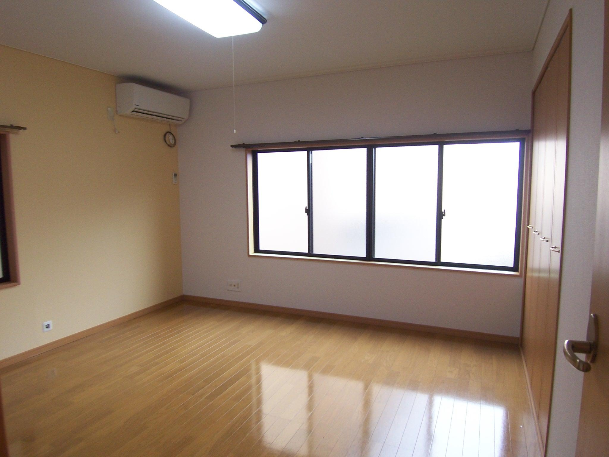 コーポ環の居間・リビング|南向きの明るいお部屋です♪