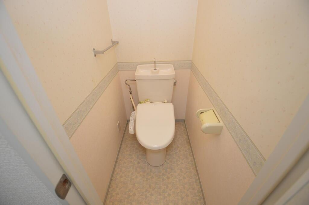 セジュール関屋田町のトイレ|（参考）他室の写真を使用しています。現況優先となります。