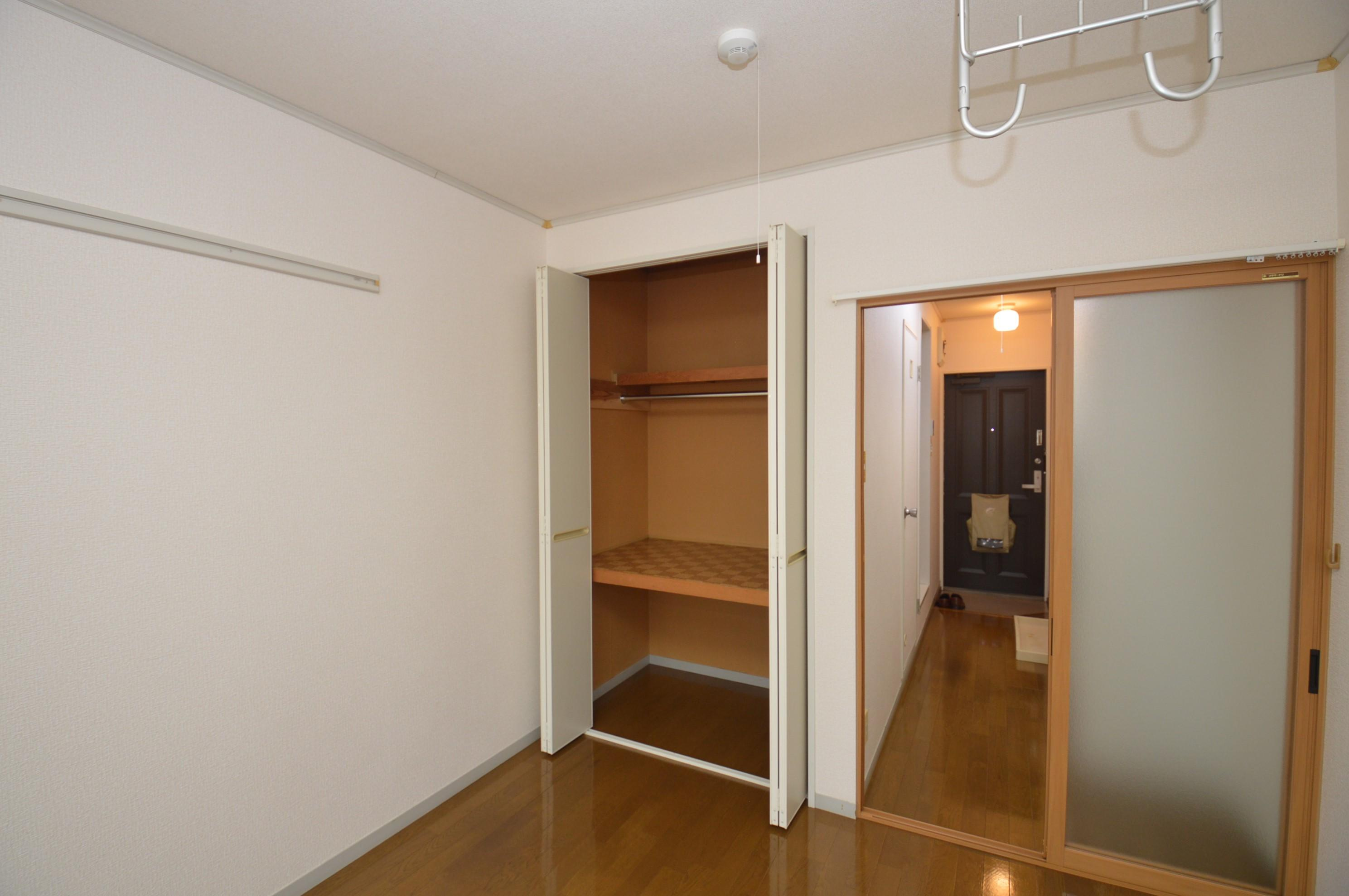 セジュール関屋田町の収納|（参考）他室の写真を使用しています。現況優先となります。