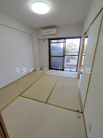 フリベール高見の和室