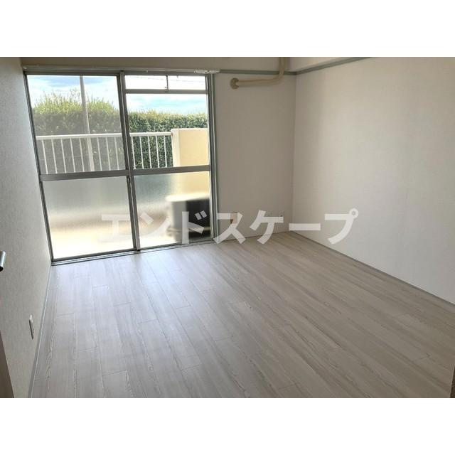 広木マンションの居間・リビング|高崎、前橋のお部屋探しはエンドスケープまで！お客様の理想お聞かせ下さい♪
