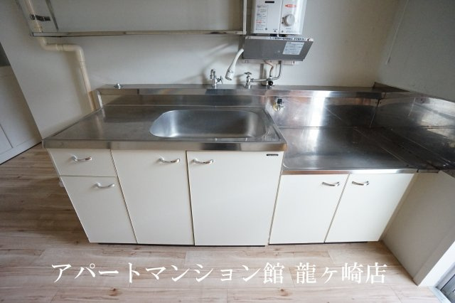 ビレッジハウス奈戸岡2号棟のキッチン