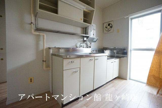 ビレッジハウス奈戸岡2号棟のキッチン