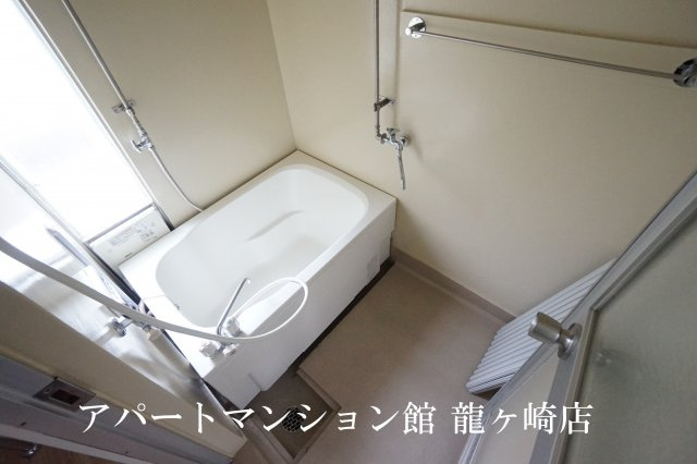 ビレッジハウス奈戸岡2号棟の浴室