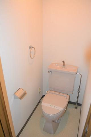トーカンキャステール西湊町のトイレ