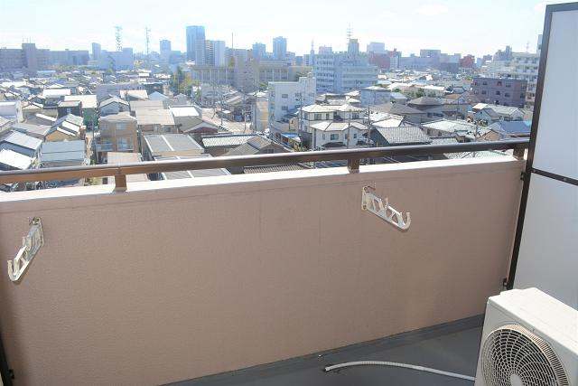 トーカンキャステール西湊町のバルコニー