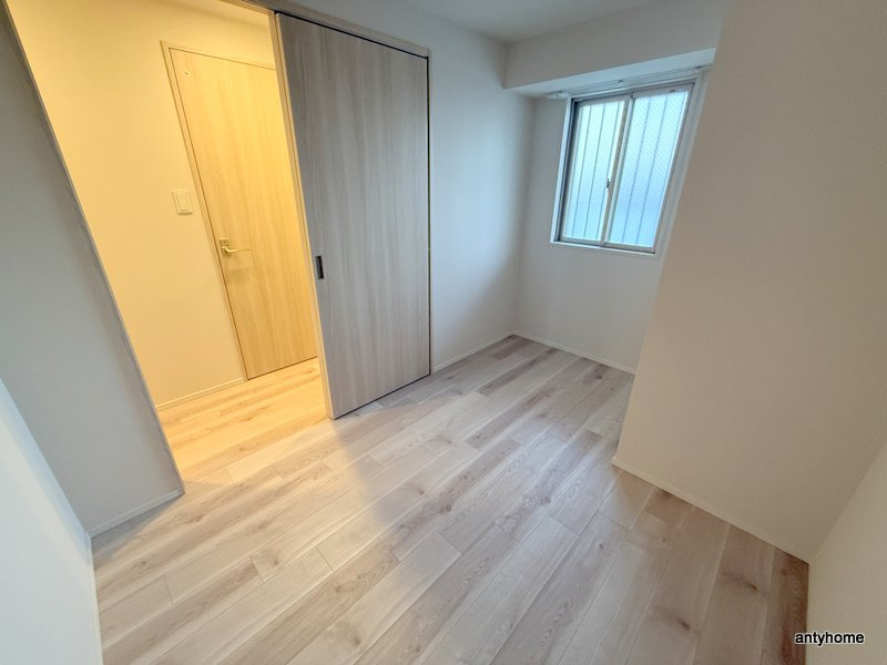 スプランディッド大阪EAST　仲介手数料無料の洋室