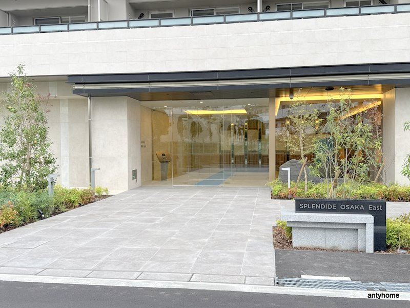 スプランディッド大阪EAST　仲介手数料無料のエントランス