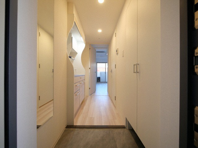大阪市浪速区日本橋東２丁目の賃貸マンションの玄関