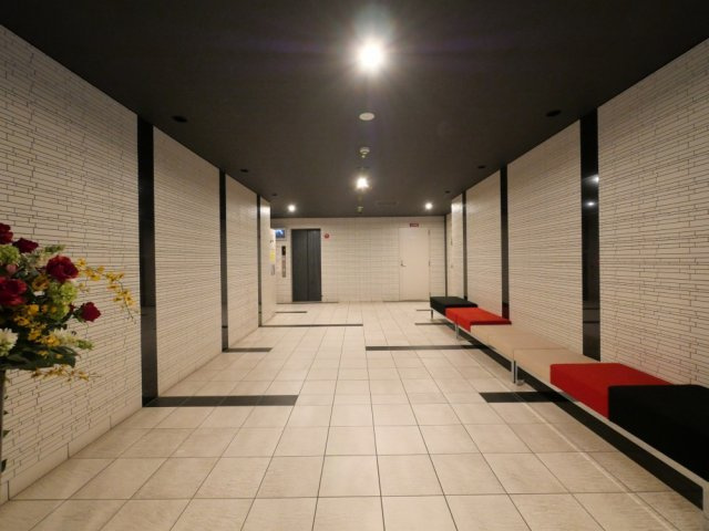 大阪市中央区本町４丁目の賃貸マンションのロビー