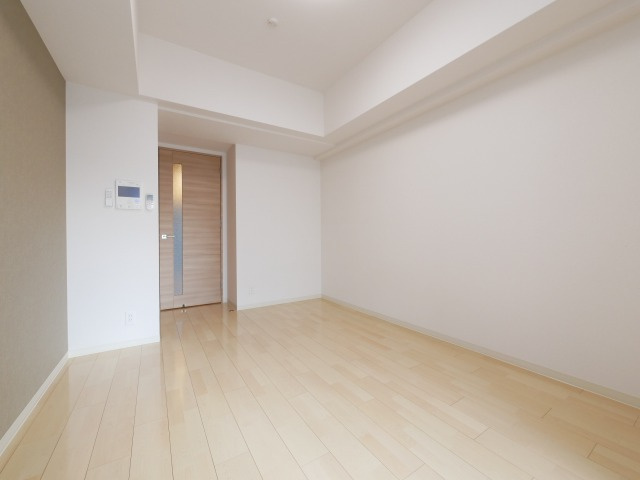 大阪市中央区本町４丁目の賃貸マンションの居間・リビング