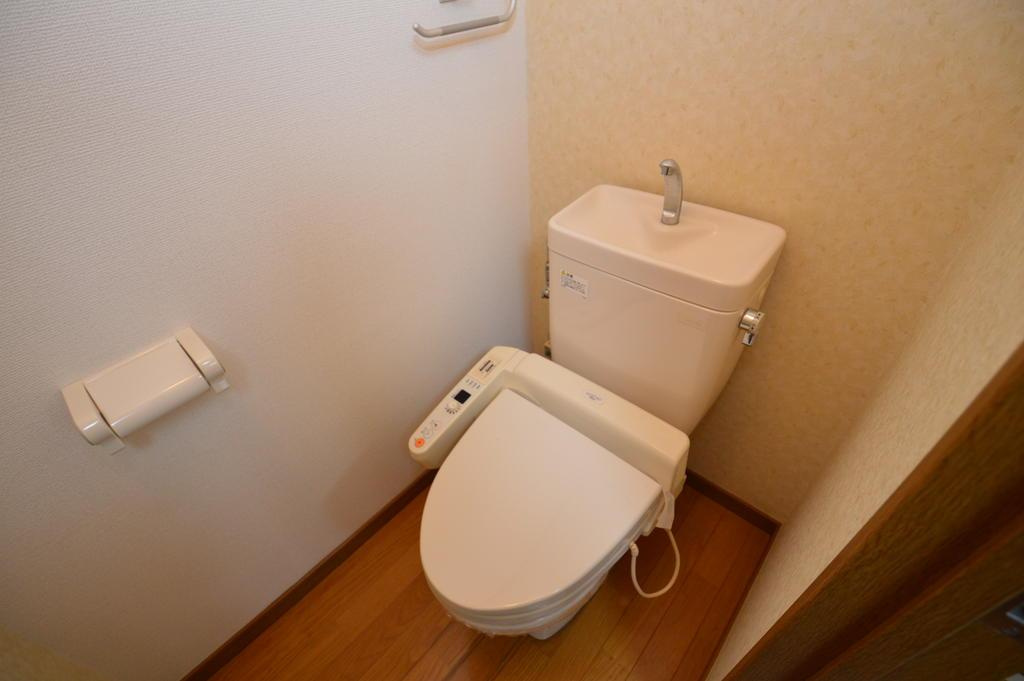 コーポ東中通のトイレ