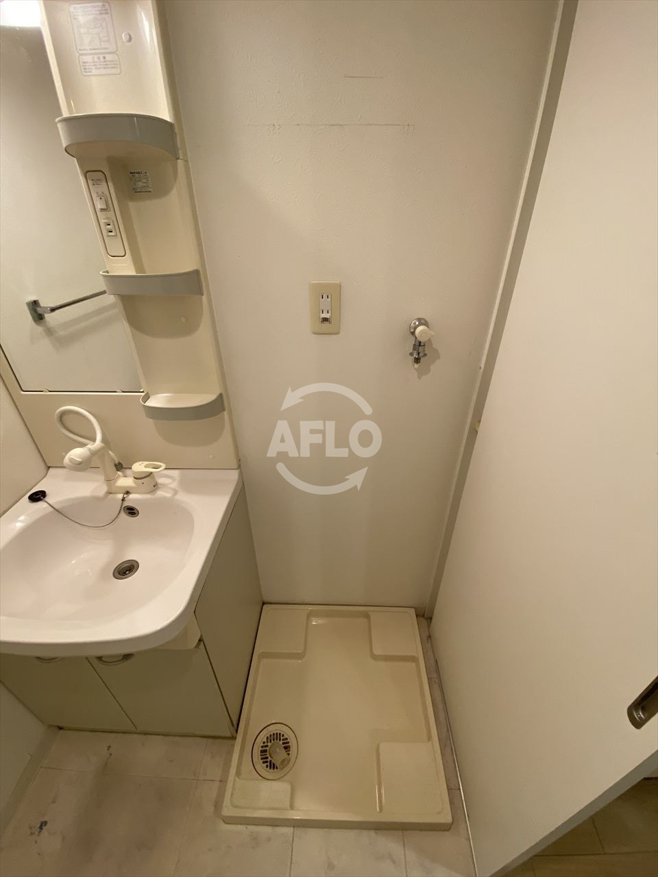FLAT34上本町　五条小学校区の設備|FLAT34上本町　洗濯機置場