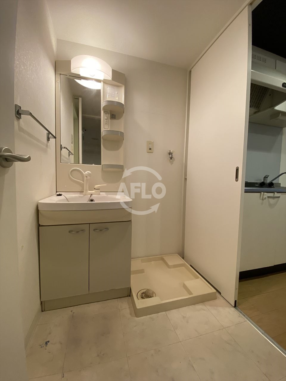 FLAT34上本町　五条小学校区の洗面所|FLAT34上本町　洗面脱衣所