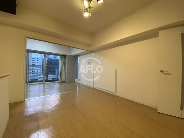 FLAT34上本町　五条小学校区の居間・リビング|FLAT34上本町　リビング