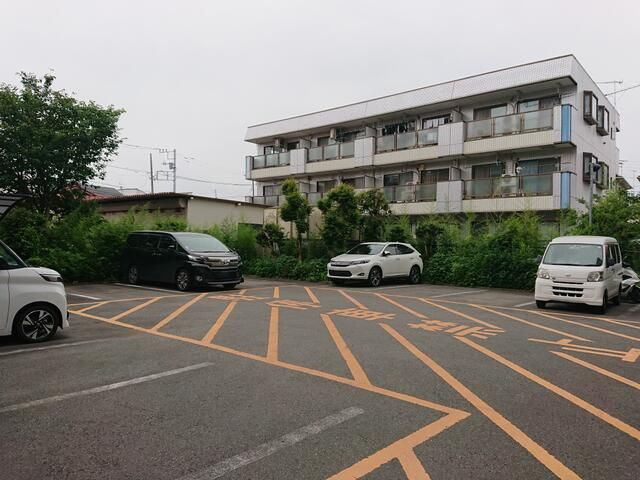 ＳＬＤビルⅡの駐車場