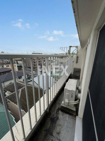 横浜市鶴見区栄町通２丁目の賃貸マンションのバルコニー