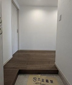 コンフォートレジデンス所沢の玄関