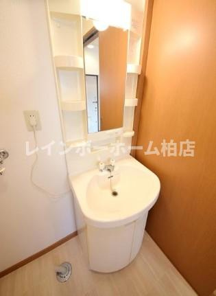特典：仲介手数料が50％OFFです‼の洗面所|独立洗面台です
