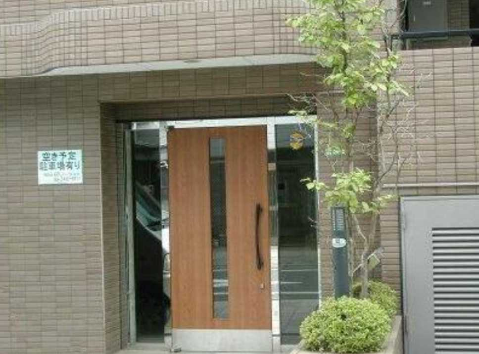 菱和パレス三軒茶屋　バストイレ別　室内洗濯機置場　TVドアホンのエントランス