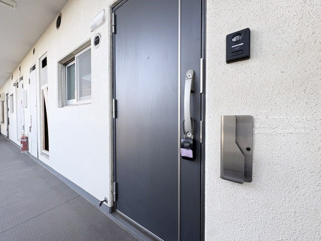 【その他共用部分】 | 武蔵境永谷タウンプラザ | ダブルロックの玄関ドアです。～～即日のご見学可能～　お問合せはお気軽に。