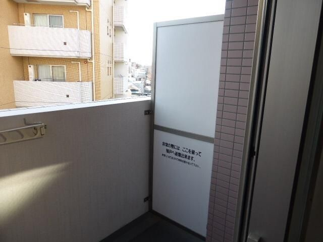ヴァレッシア武蔵関駅前シティのバルコニー