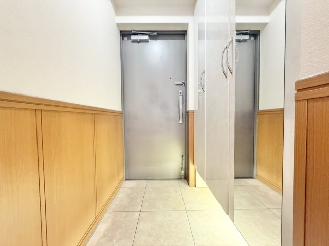 エスリード塚口の玄関