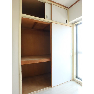 太宰府市石坂３丁目の賃貸マンションの収納