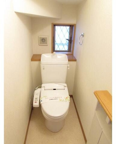 青木町戸建てのトイレ