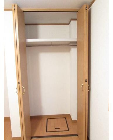 青木町戸建ての収納