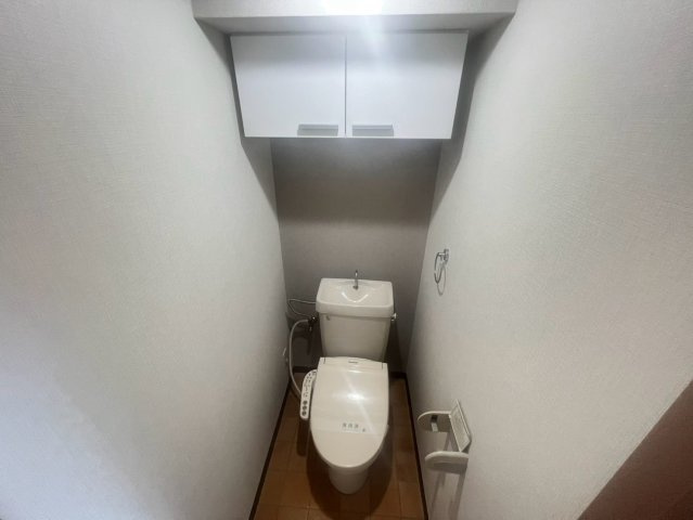 市川市福栄３丁目の賃貸マンションのトイレ
